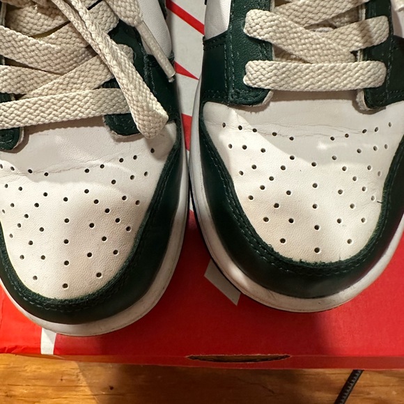 Michigan state dunks - Picture 3 of 5